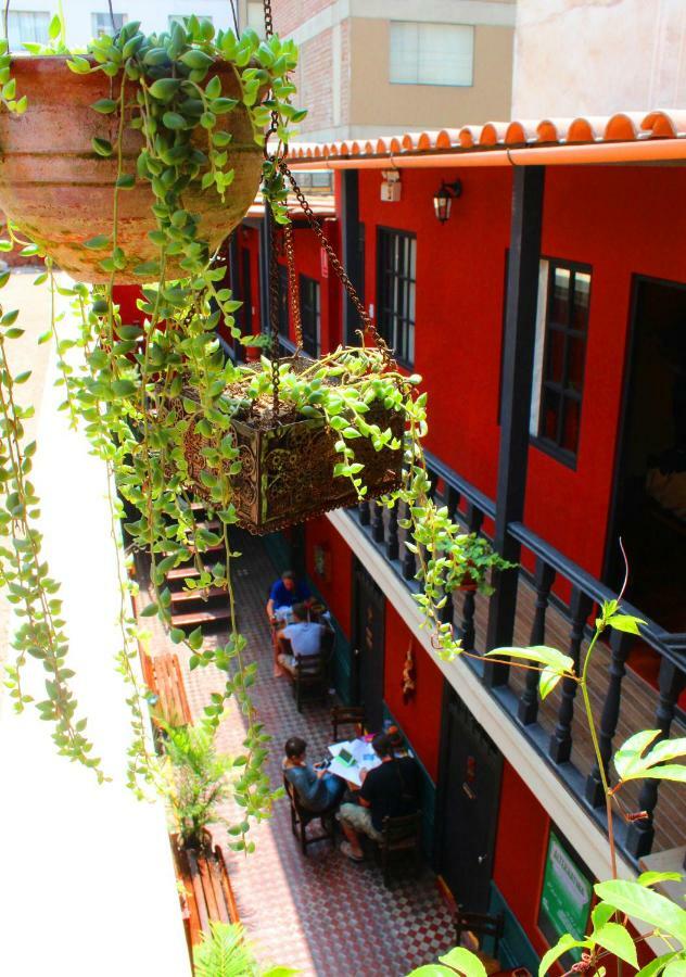 Kaclla, The Healing Dog Hostel Lima Exterior photo